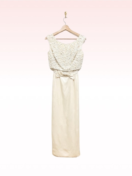 Saks Fifth Avenue Dresses & Skirts - SAKS FIFTH AVENUE Vintage Sequin Crystal Embellished Ivory Bridal Bow Dress